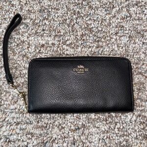 Coach Black Pebble Leather Gold Zip Around Wallet And Wrist Strap C4451